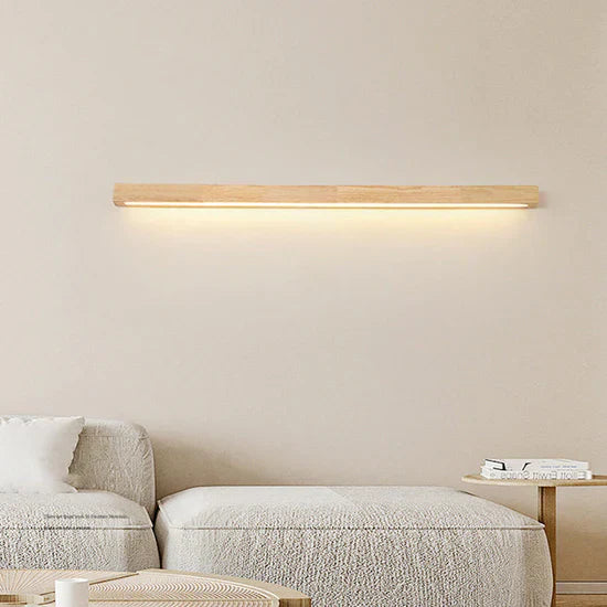 Tullia Stylish wooden wall lamp
