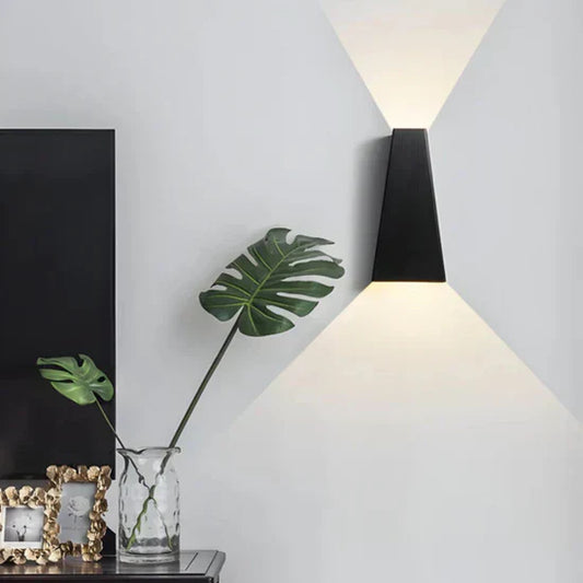 Hades Minimalist LED Wall Lamp