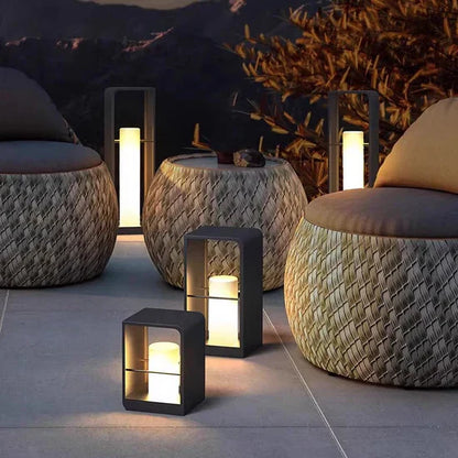 Selaris Solar Powered Garden Lamp