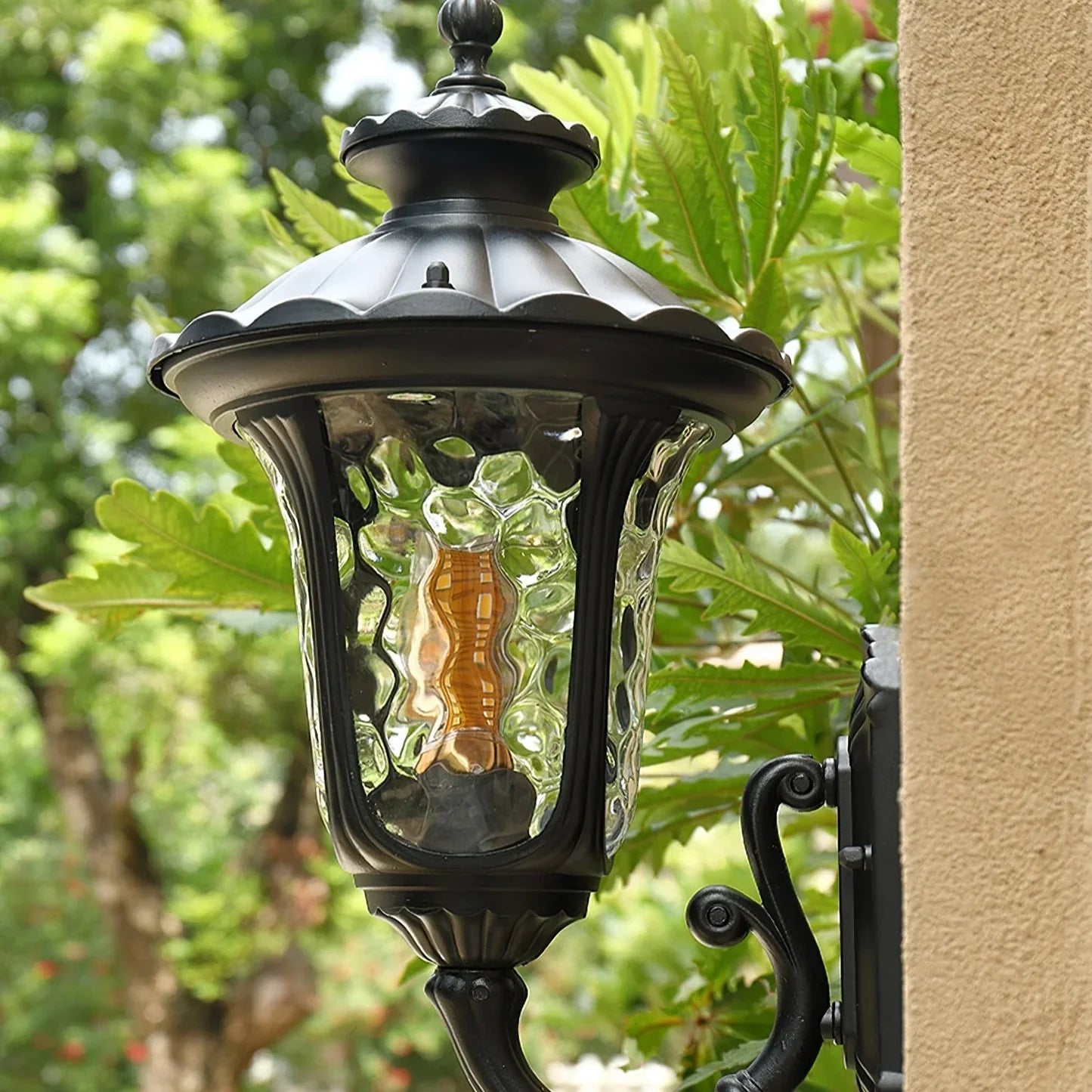 Verenia Retro Glass Outdoor Wall Lamp